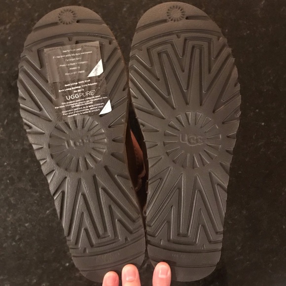 New UGG Mariko Boots, Short Chestnut UGGs, 8 & 9 - Picture 5 of 8